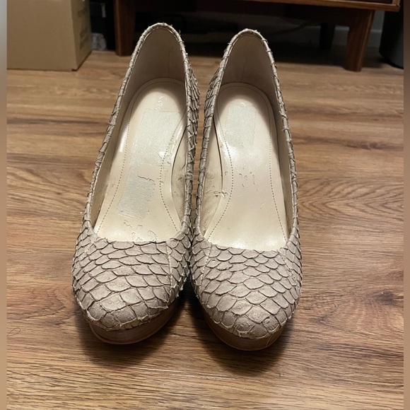Calvin Klein Heels Size 9M - Picture 1 of 8